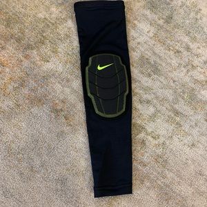 Nike pro combat arm sleeve s/m